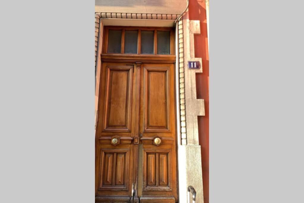 גרנובל Bel Appartement Charme Ancien Dans Quartier Anime מראה חיצוני תמונה